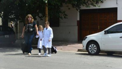 Asambleas de dos horas en las escuelas