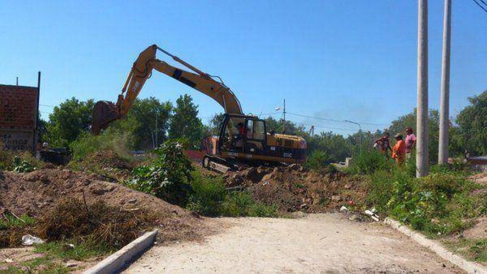 M�s obras de infraestructura en el barrio Almirante Brown de Tigre