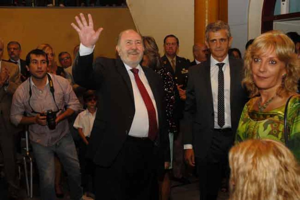 El Gobernador inaugur� el per�odo de sesiones de la C�mara de Diputados