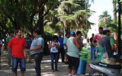 Piden la reincorporaci�n de diez trabajadores despedidos en Baradero