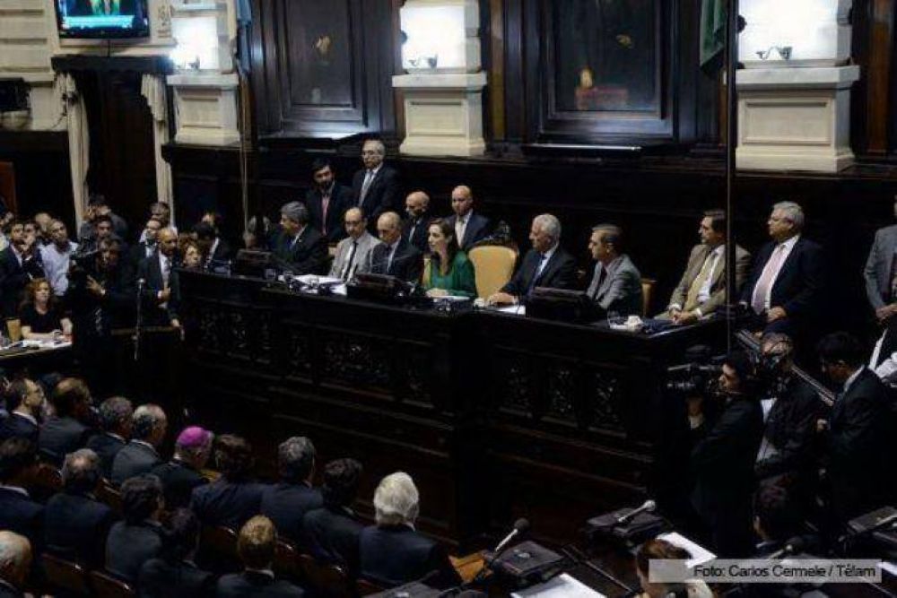 Maxi Abad: �Hoy la esperanza se compone de planificaci�n de gesti�n�