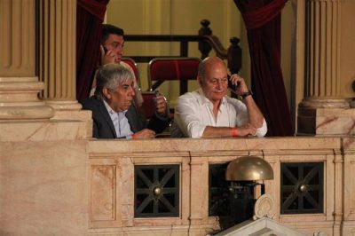 Poca presencia gremial y malestar por la falta de precisi�n en los anuncios