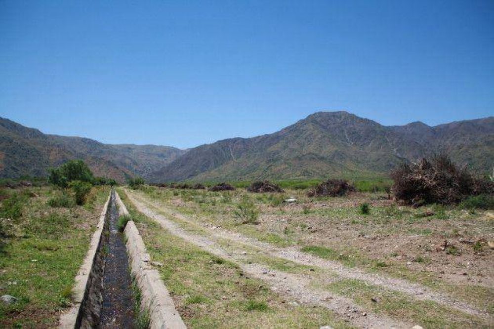 San Luis Agua asume la administraci�n del sistema de canales de riego