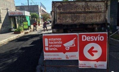 EL MUNICIPIO AVANZA EN LA REPARACI�N DE CALLES DEL DISTRITO