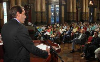 Garro inaugur� Foro Permanente para emergencias h�dricas