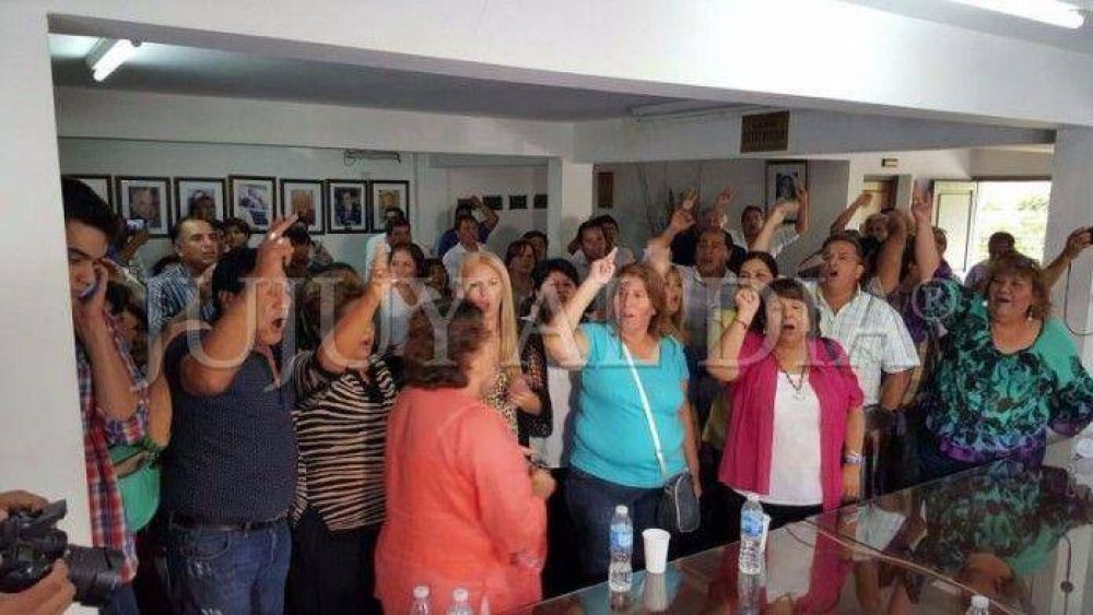 El Congreso del PJ Jujuy confirm� las internas para el 20 de marzo: �es una nueva derrota del fellnerismo�
