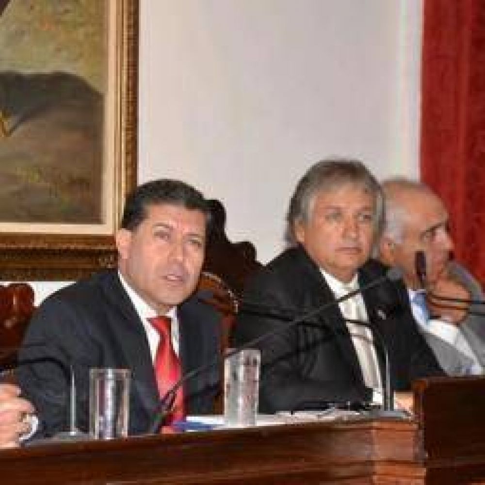 Casas abri� el a�o pol�tico apoyando la reforma electoral