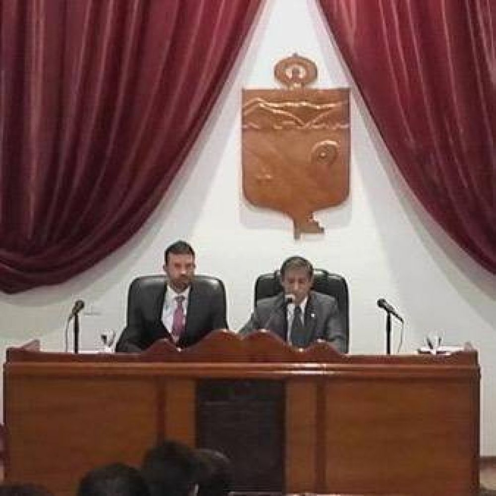 Paredes Urquiza elogi� el apoyo de la provincia al municipio