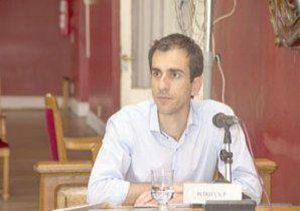 Petrecca recibe a Sarqu�s en el municipio