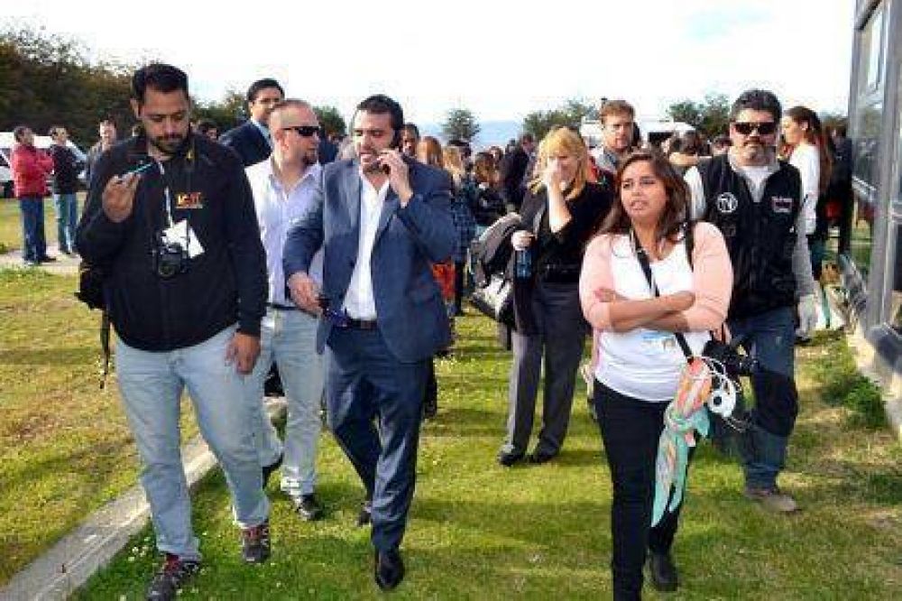 �La reforma pol�tica no es nuestra agenda, hay que pacificar y resolverle los problemas a la gente�
