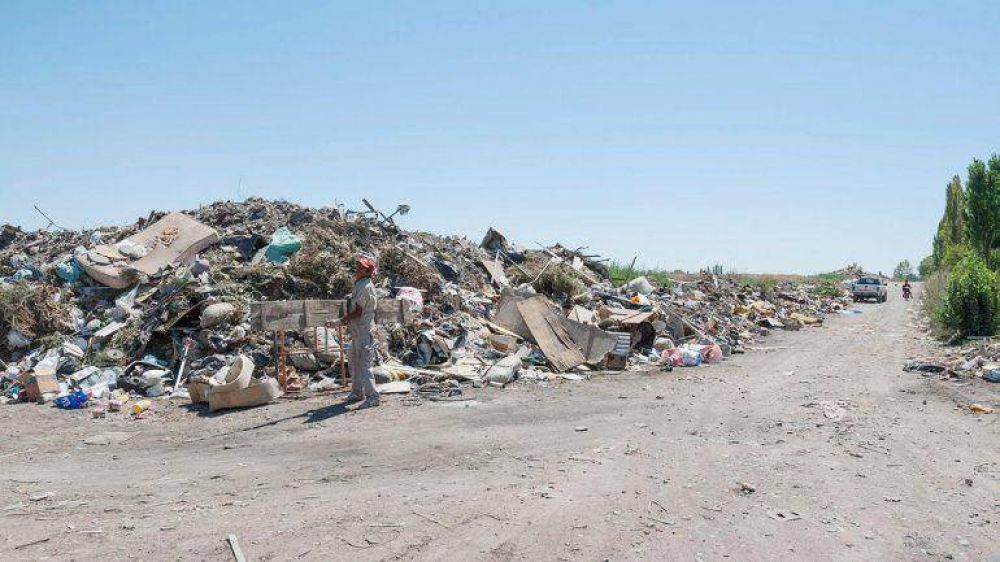 Pretenden que los vecinos separen la basura domiciliaria