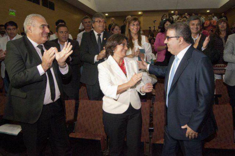 Jalil dar� prioridad a proyectos para la creaci�n de trabajo genuino