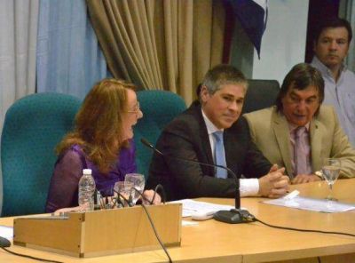 Gonz�lez habl� de la obra p�blica y pidi� acompa�amiento del oficialismo