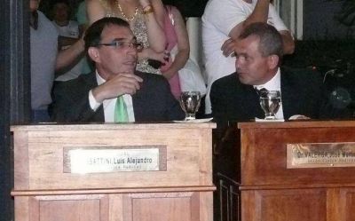 LOS CONCEJALES VALERGA Y SABBATTINI RENUNCIARON AL BLOQUE CAMBIEMOS (UCR)