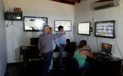 San Fernando asesora a Chascom�s en la instalaci�n del Centro de Monitoreo
