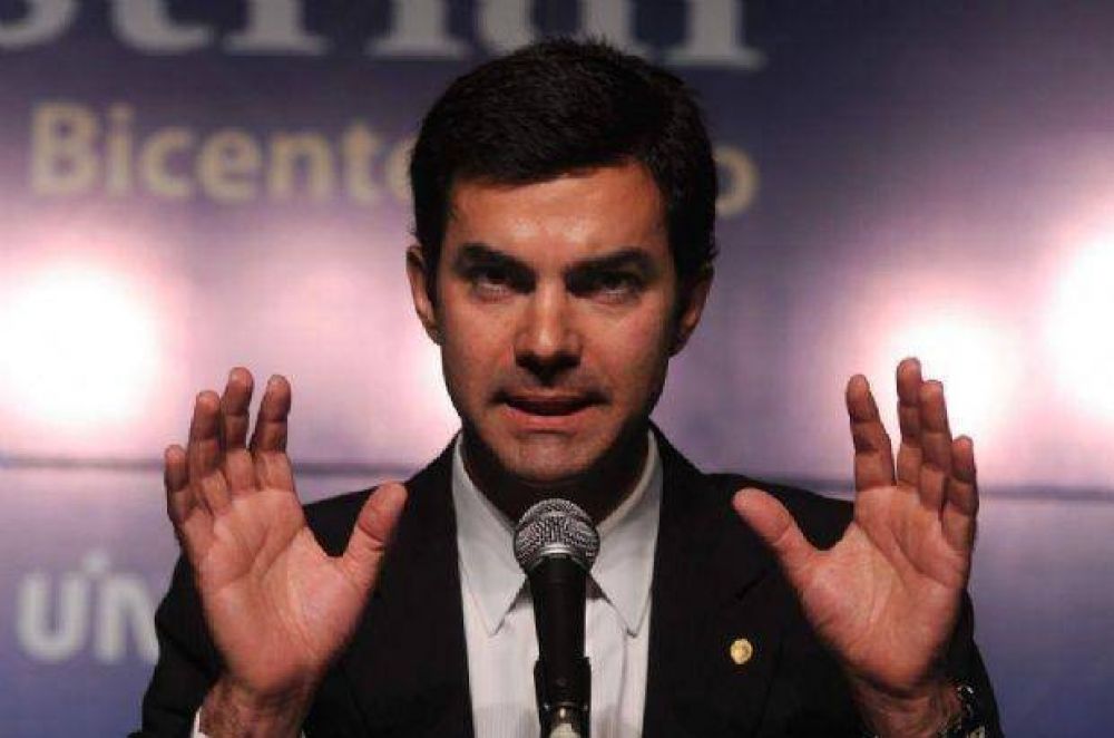 Salta: Urtubey apoy� el acuerdo con los holdouts y neg� ser macrista