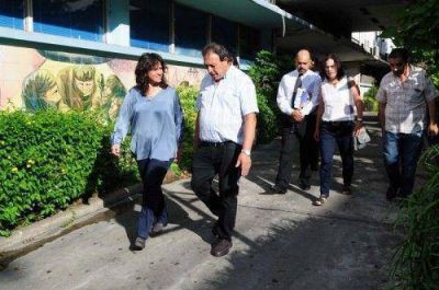 Ortiz visit� el hospital provincial Fiorito de Avellaneda