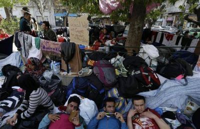 Desbordada, Grecia se convierte en un gran campo de refugiados