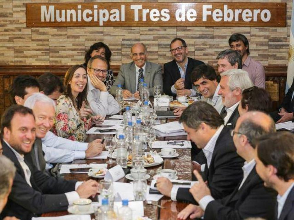 Visita de Vidal junto a su gabinete