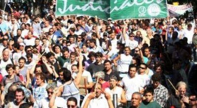 Ante la falta de convocatoria, los judiciales bonaerenses convocaron a un paro para la pr�xima semana