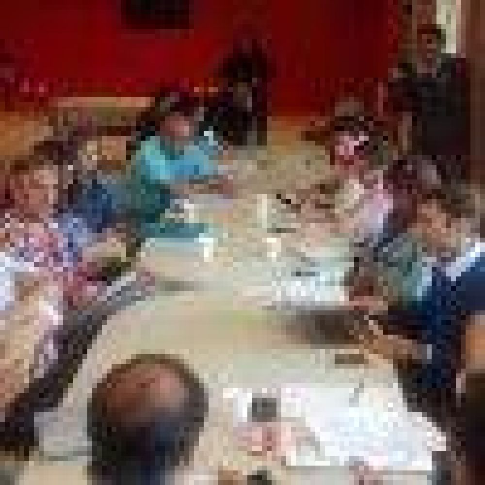 El Gobierno y ADOSAC debaten en paritarias