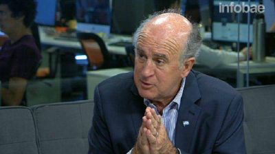 Oscar Parrilli se arrepinti� de pedir que a 