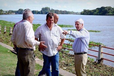 El Municipio de San Fernando mantiene limpia la Costanera