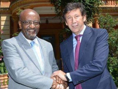 Posse se reuni� con el Director General Adjunto de la UNESCO