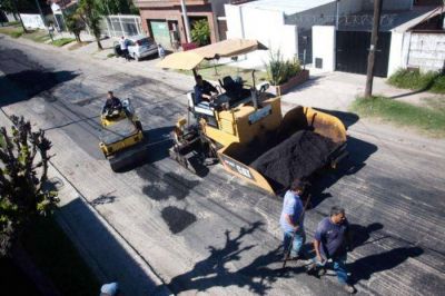 El EMVIAL intensifica las obras de repavimentaci�n y arreglo de luminarias de la mano de Bowden