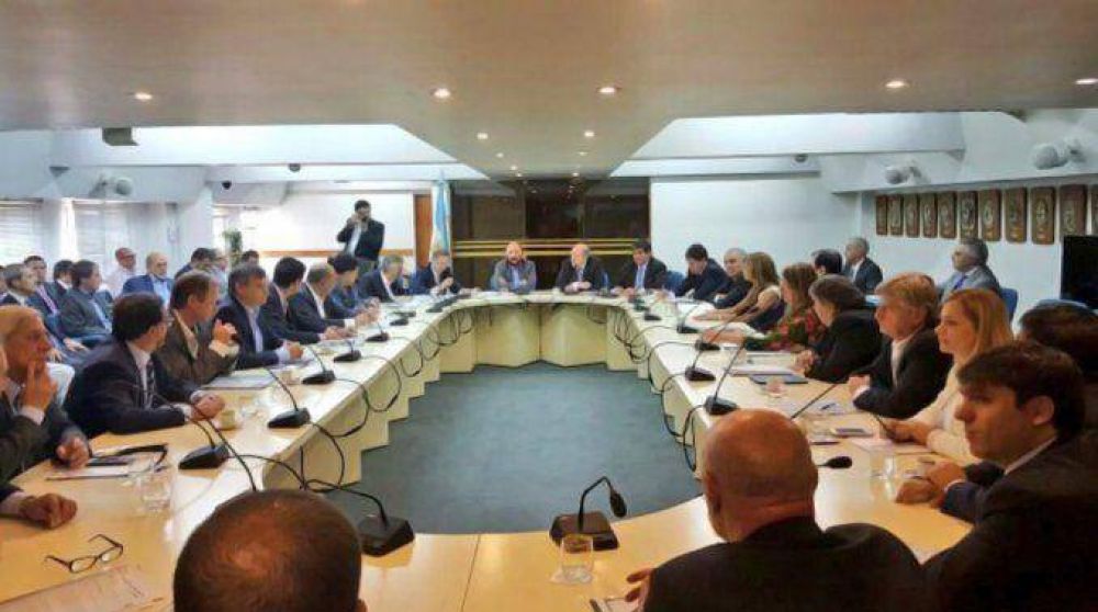 El Gobierno convoc� a gobernadores del PJ por reclamo de coparticipaci�n