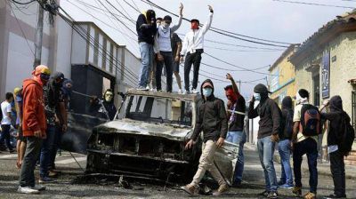 Aceleran la ofensiva para destituir a Maduro