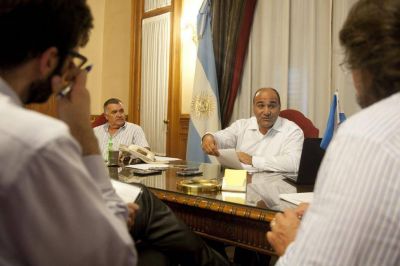 Manzur no quiere una devoluci�n en cuotas