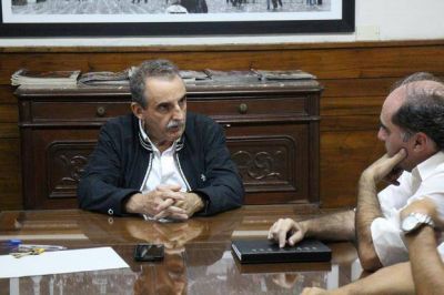 Moreno en La Plata: �Si hay competencia, voy a competir por la jefatura del PJ�