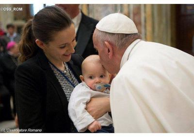 El Papa pide a los cient�ficos que defiendan la vida frente a 