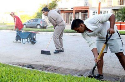 Capitanich encabez� un nuevo operativo de limpieza en la zona sur de Resistencia