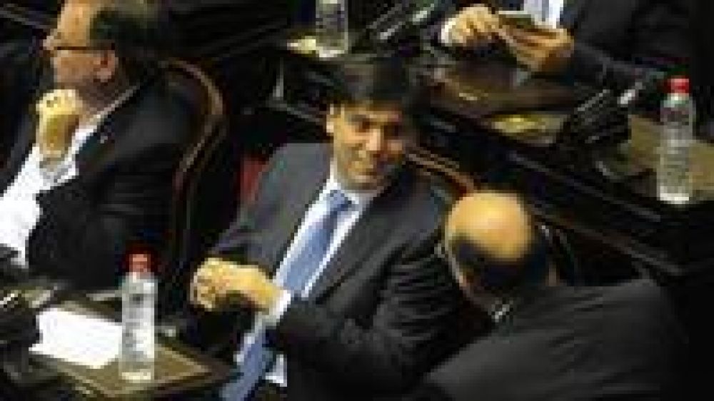 La ley del pago a los buitres abre grietas en el peronismo