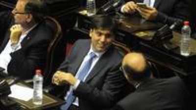 La ley del pago a los buitres abre grietas en el peronismo