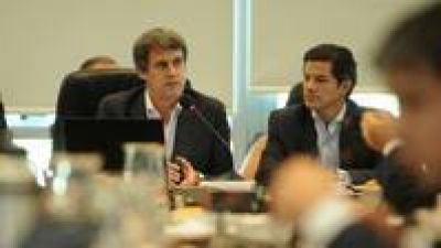 El Gobierno ya presiona en el Congreso para dejar el default