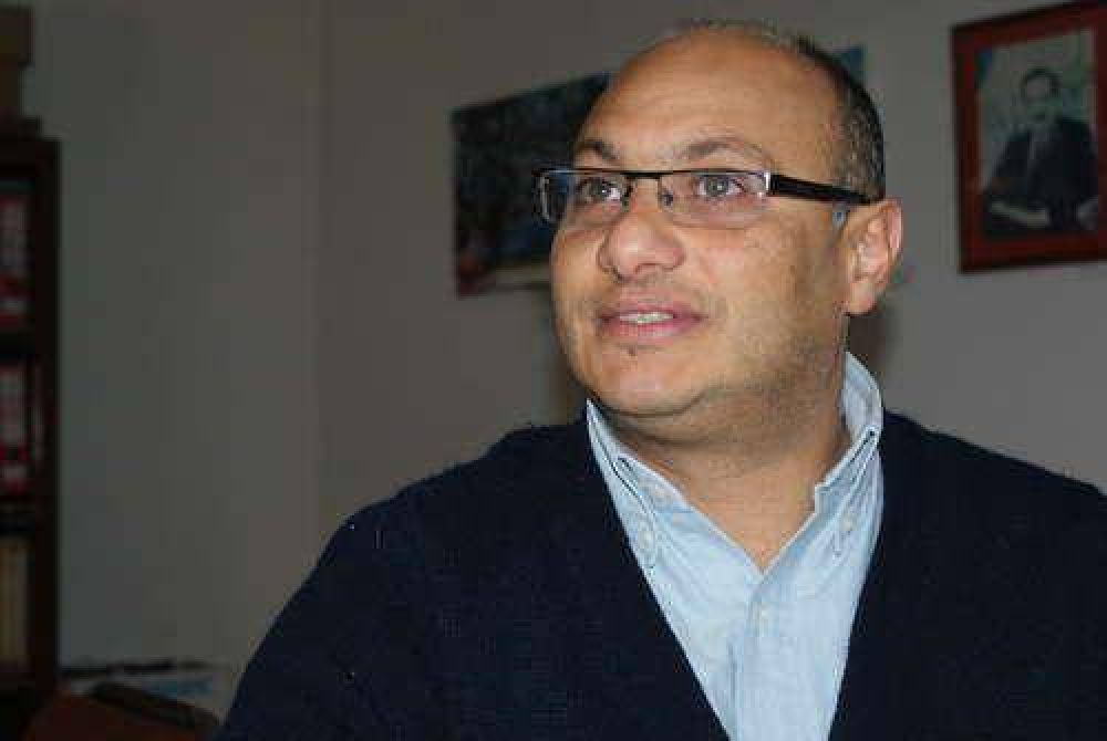 Reino confirm� que �al que puede pagar se le cobra parte de los insumos en el hospital�