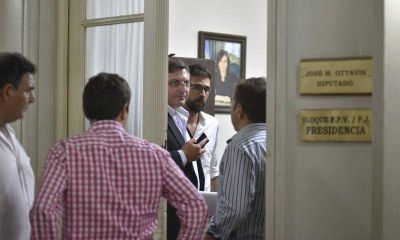 Abarca despert� la bronca del bloque del FpV por contar la interna en radio