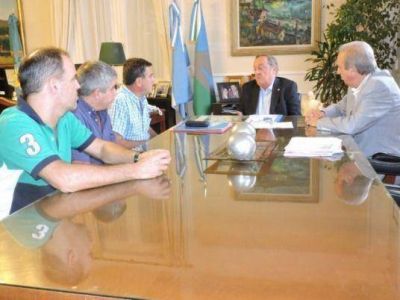 El Intendente Lunghi se reuni� con autoridades de la UOM Tandil