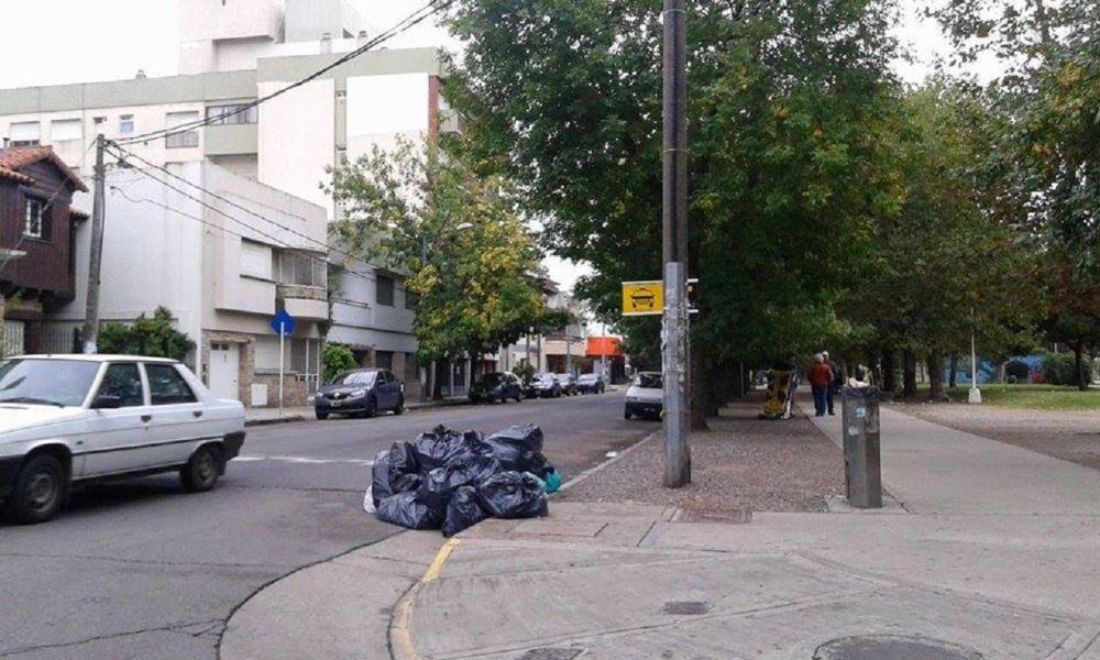 Hubo recolecci�n pero qued� basura en las calles de la ciudad