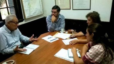 Reuni�n en la Defensor�a ante el tarifazo de luz
