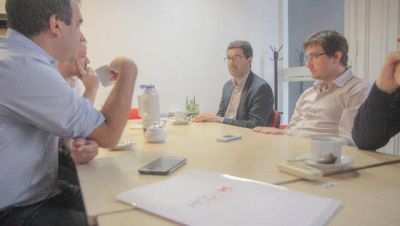 En Poder Ciudadano, Sabbatella y Ghi denunciaron la falta de transparencia en Mor�n