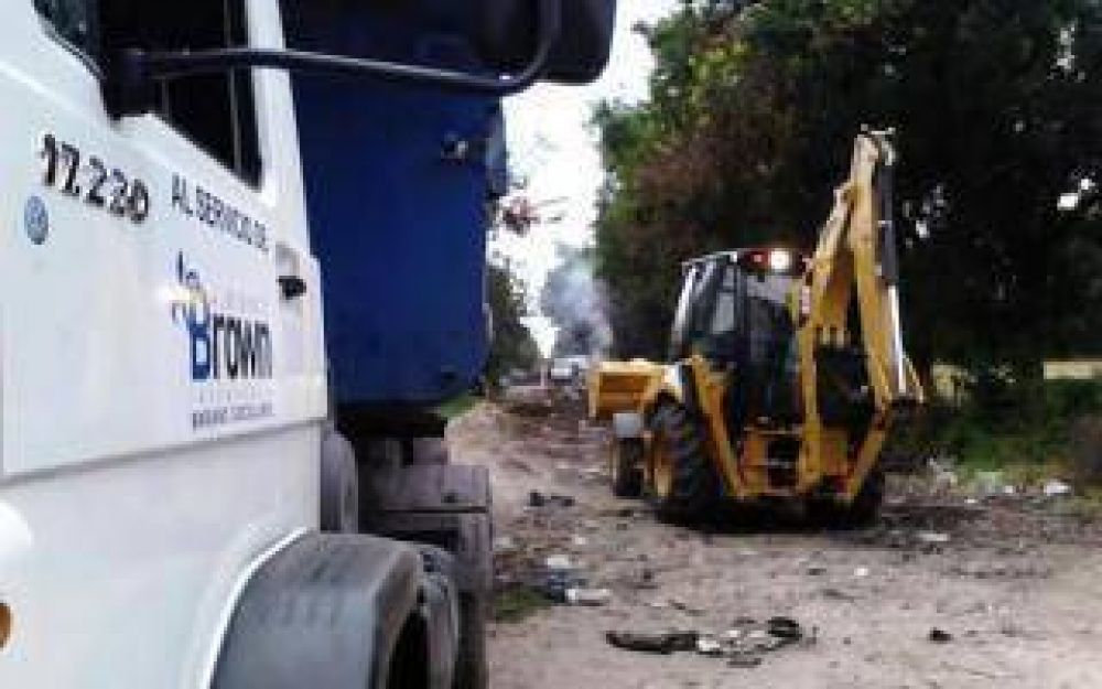Brown: Piden a los vecinos que denuncien por WhatsApp basurales clandestinos