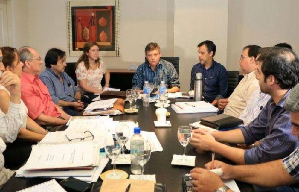 Peppo fij� metas para mejorar el sistema sanitario