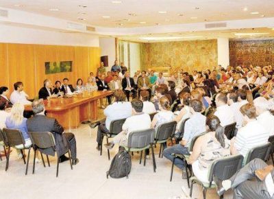 El Gobernador y un pedido de mayor compromiso y difusi�n
