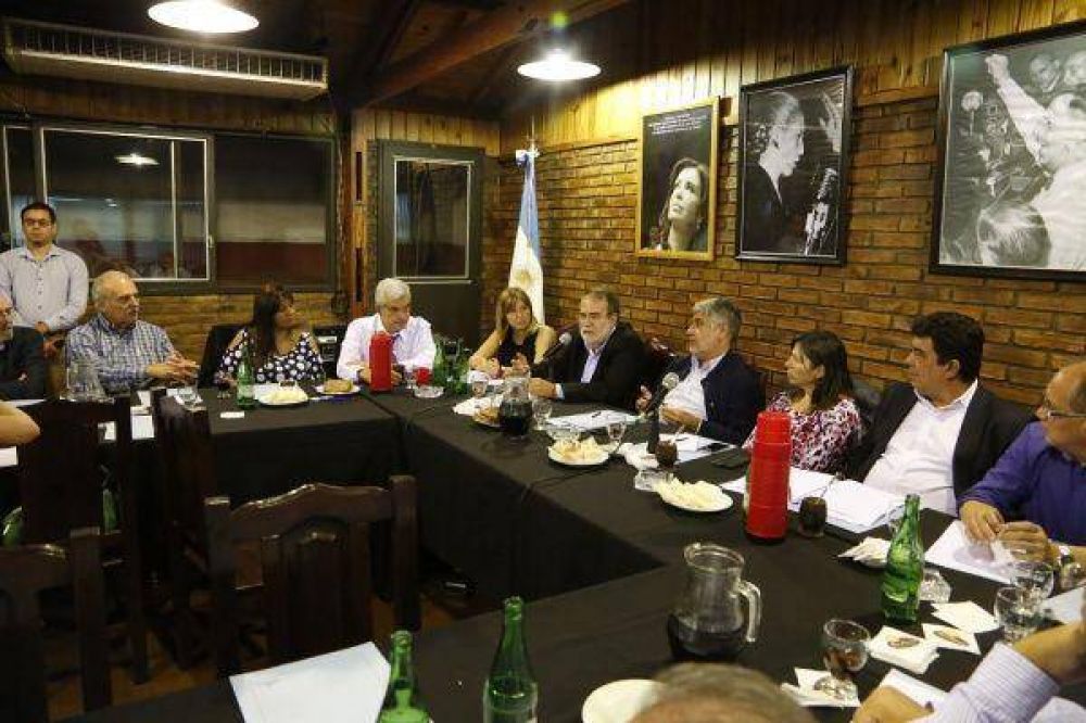 Espinoza torea con frase de Nstor: 