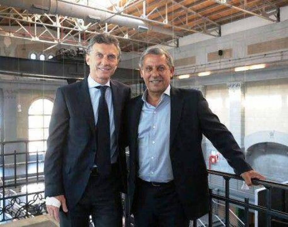 Disfruta Quiroga con Macri y prepara los bonos