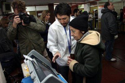 �Se podr�? El Gobierno quiere que haya voto electr�nico para el 2017